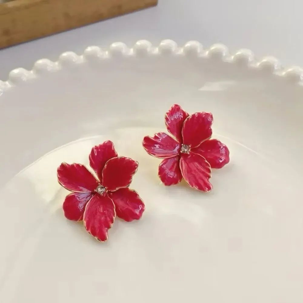 Red flower earrings #884